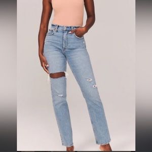 Abercrombie 90s Straight Ultra High Rise